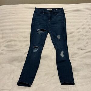 PacSun Woman’s Size 27 Super Stretch Jeggings Distressed Dark Wash
